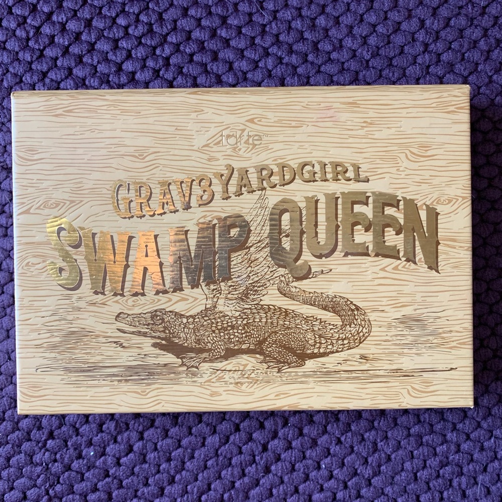 Tarte Grav3yardgirl Swamp Queen palette